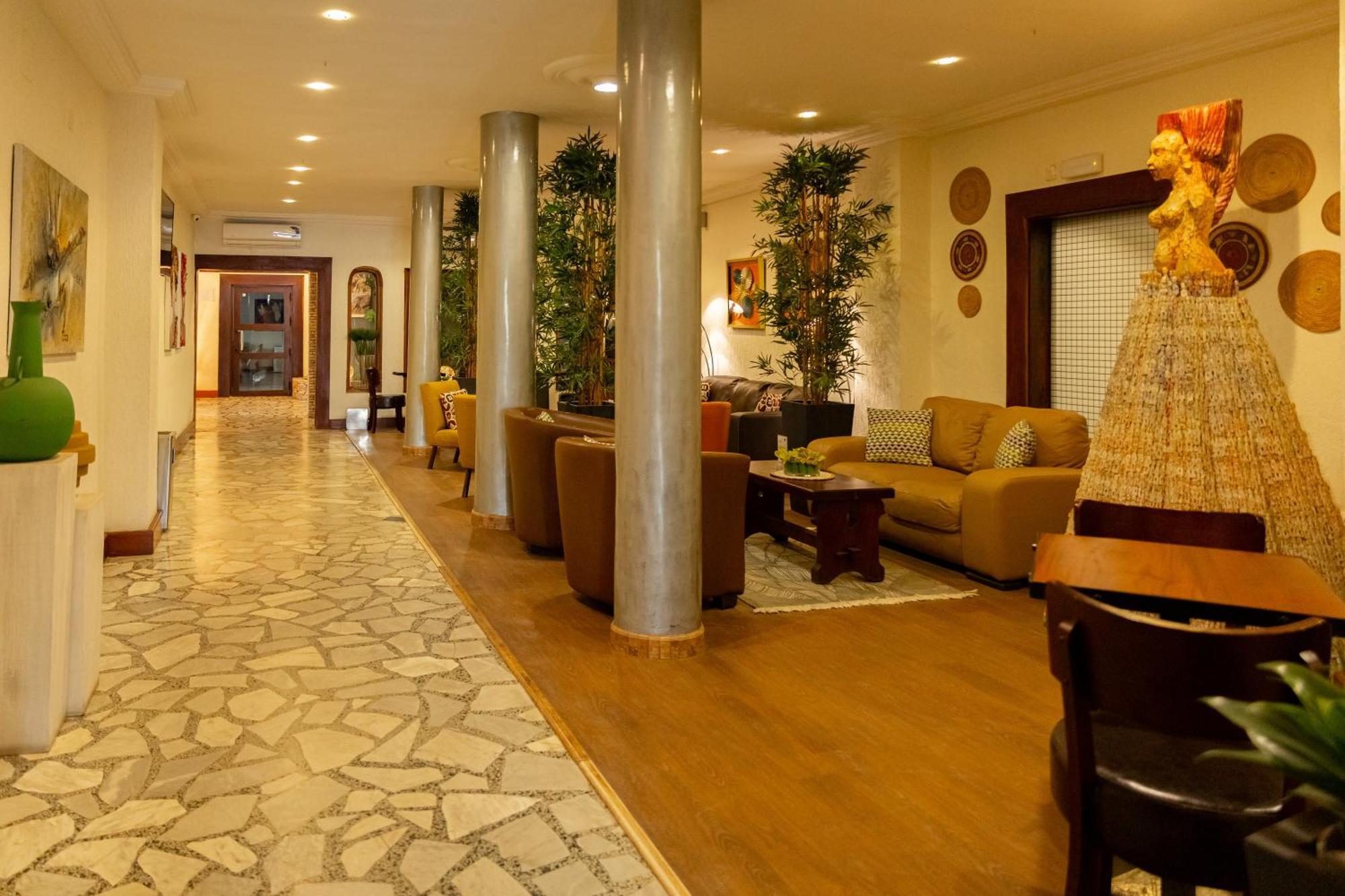 Hotel Du Lac Котону Екстер'єр фото